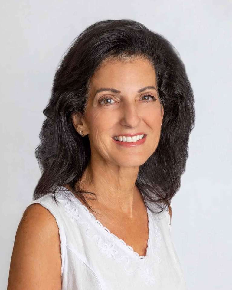 Business administrator at dentist in Brandon, FL